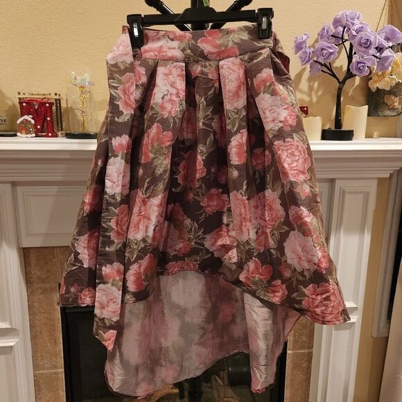 Floral Pink Skirt - Picture 1 of 3